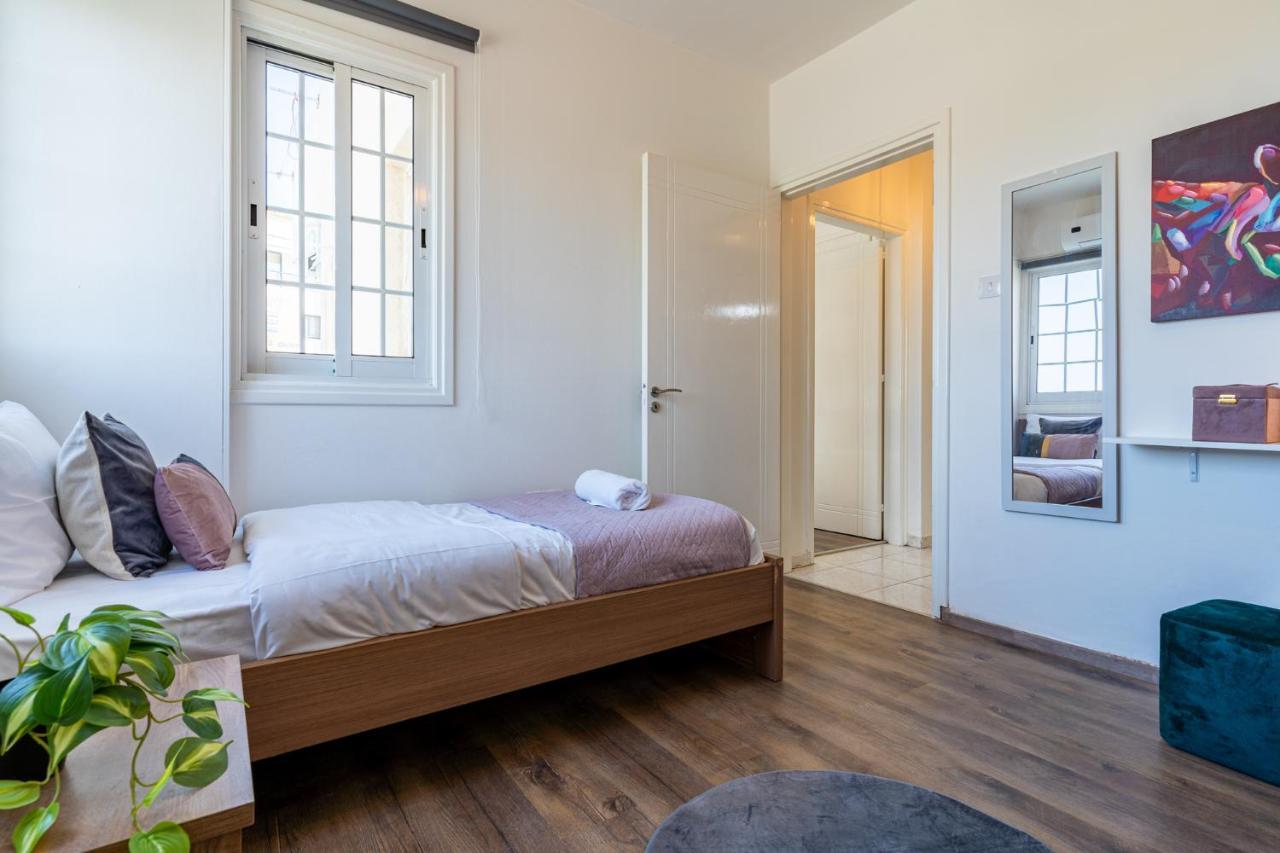 Araminta 2-Bedroom Apartment In Larnaca Esterno foto