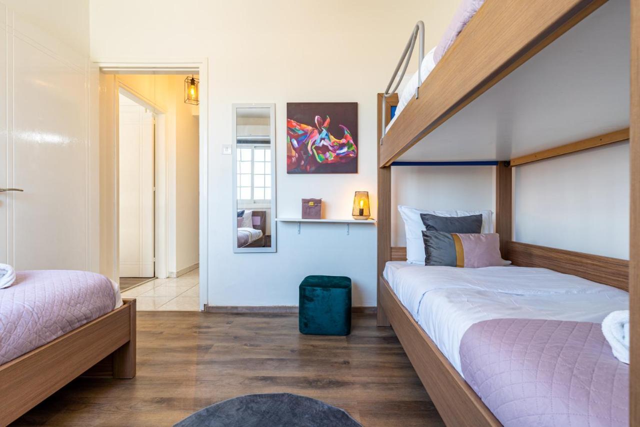 Araminta 2-Bedroom Apartment In Larnaca Esterno foto