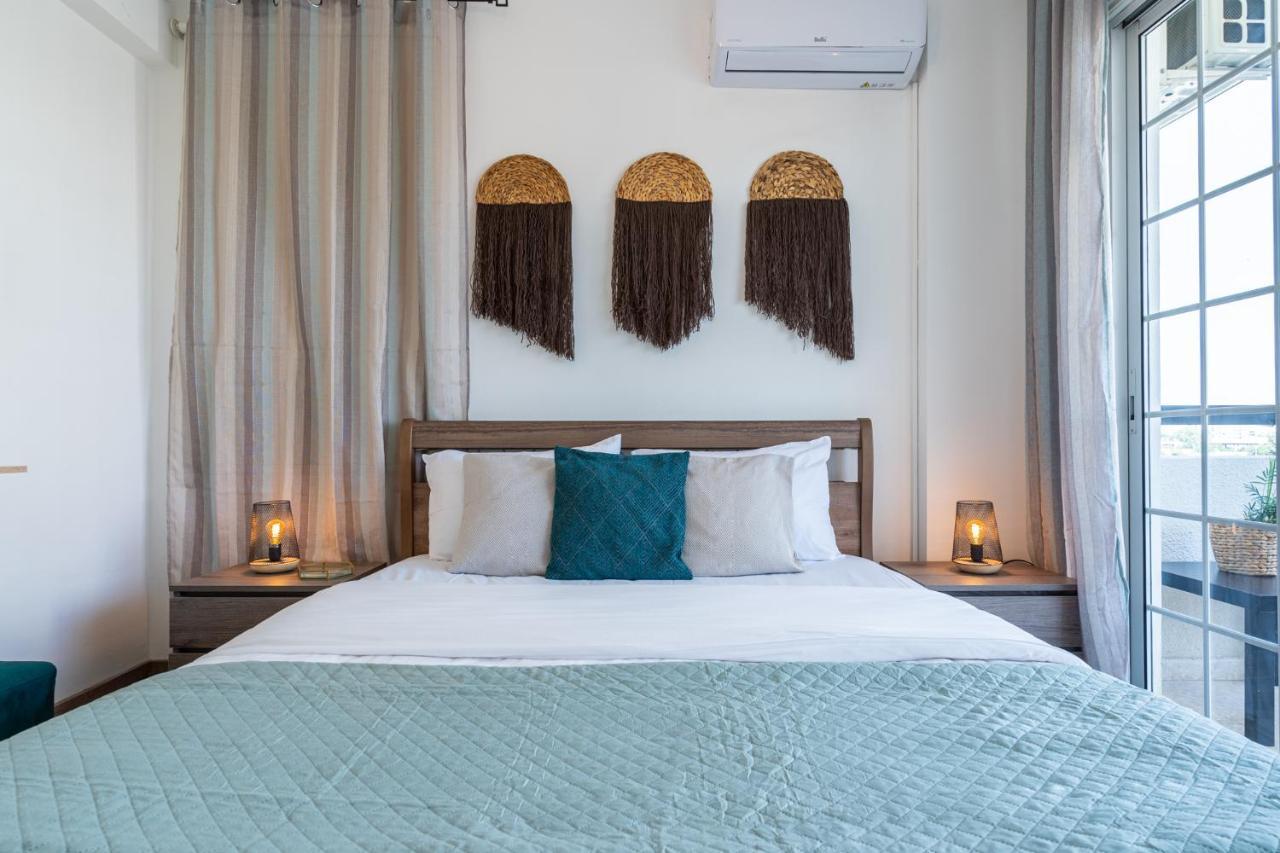 Araminta 2-Bedroom Apartment In Larnaca Esterno foto