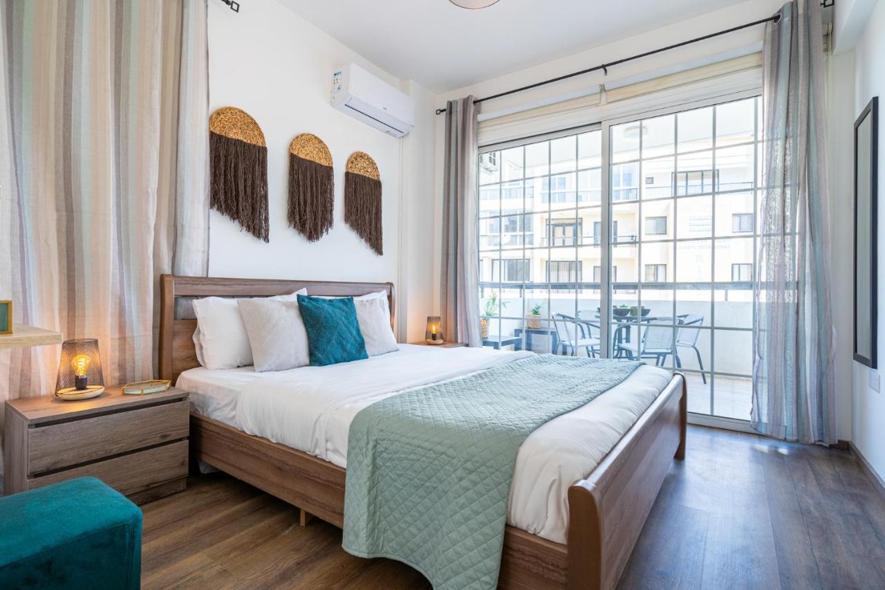 Araminta 2-Bedroom Apartment In Larnaca Esterno foto